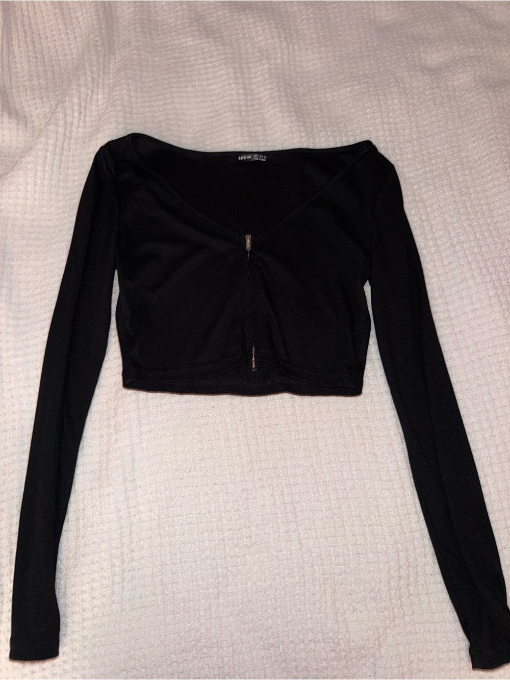 SHEIN Black Long Sleeve Cropped Zip-Front Top